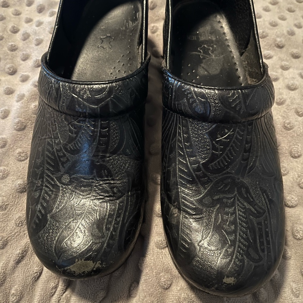 Dansko size 38 gently used shoes